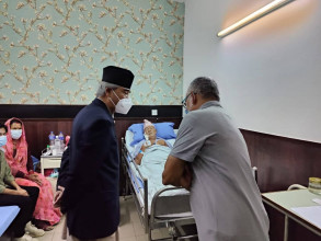 मिर्गौलापीडितलाई भेट्न नर्भिक अस्पताल पुगे प्रधानमन्त्री देउवा